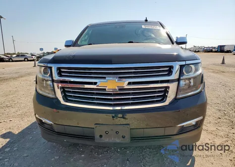 2017 Chevrolet Suburban C1500 Premier z USA, uszkodzony, nr VIN 1GNSCJKC2HR300652